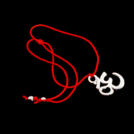 Браслет Красная нить OM символ духовного просветления и исполнения всех желаний
